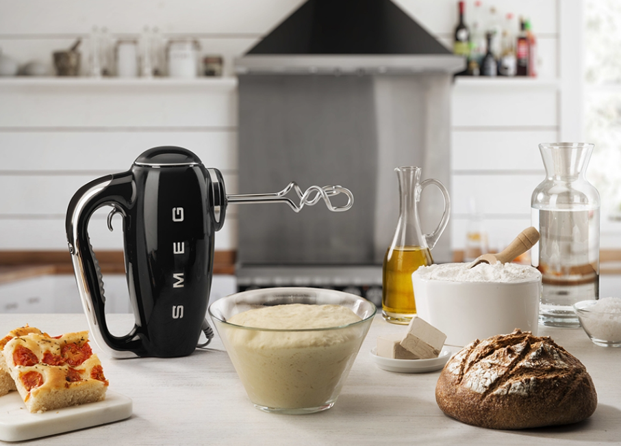SMEG Hand Mixer